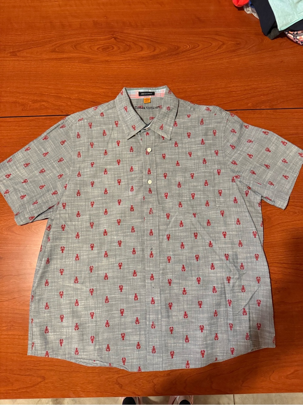 Taylor vintage Short-Sleeve Gray Button-Up Shirt with Red Lobster Print